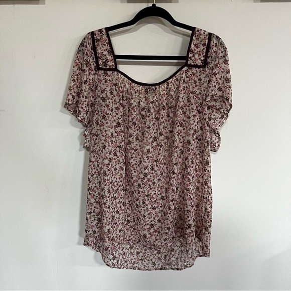 Torrid Crinkle Chiffon Flutter Sleeve Top - Picture 9 of 14